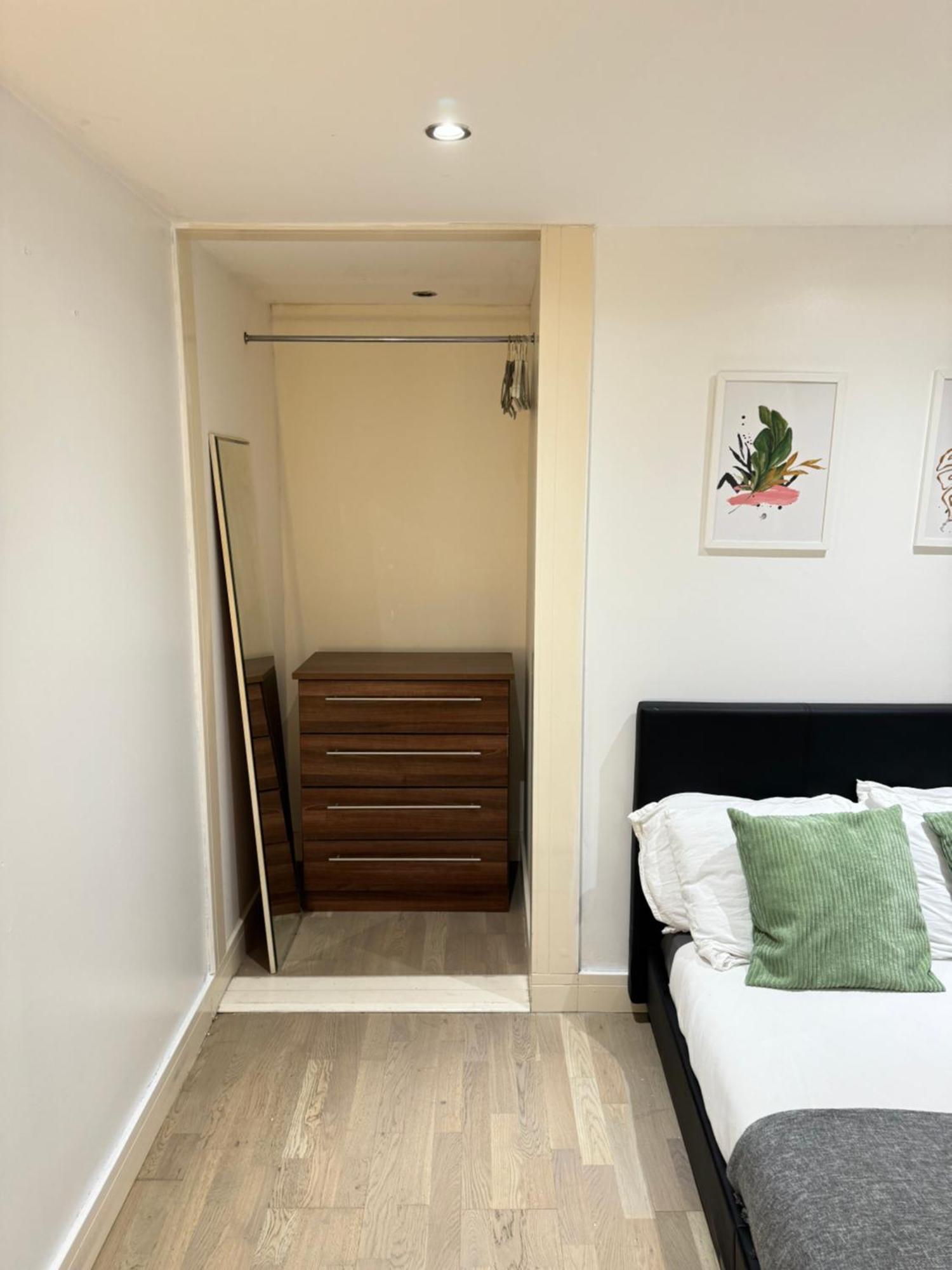 Cozy En-Suite Near Stratford London Exterior photo